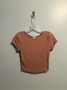 Bozzolo Ribbed Lettuce-Edge Short Sleeve Top Cropped Stretchy Slim Fitted Baby